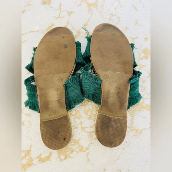 🔥🔥FINAL CLEARENCE🔥🔥 CREVO Monroe Green Frayed Slide Sandals - Picture 5 of 5